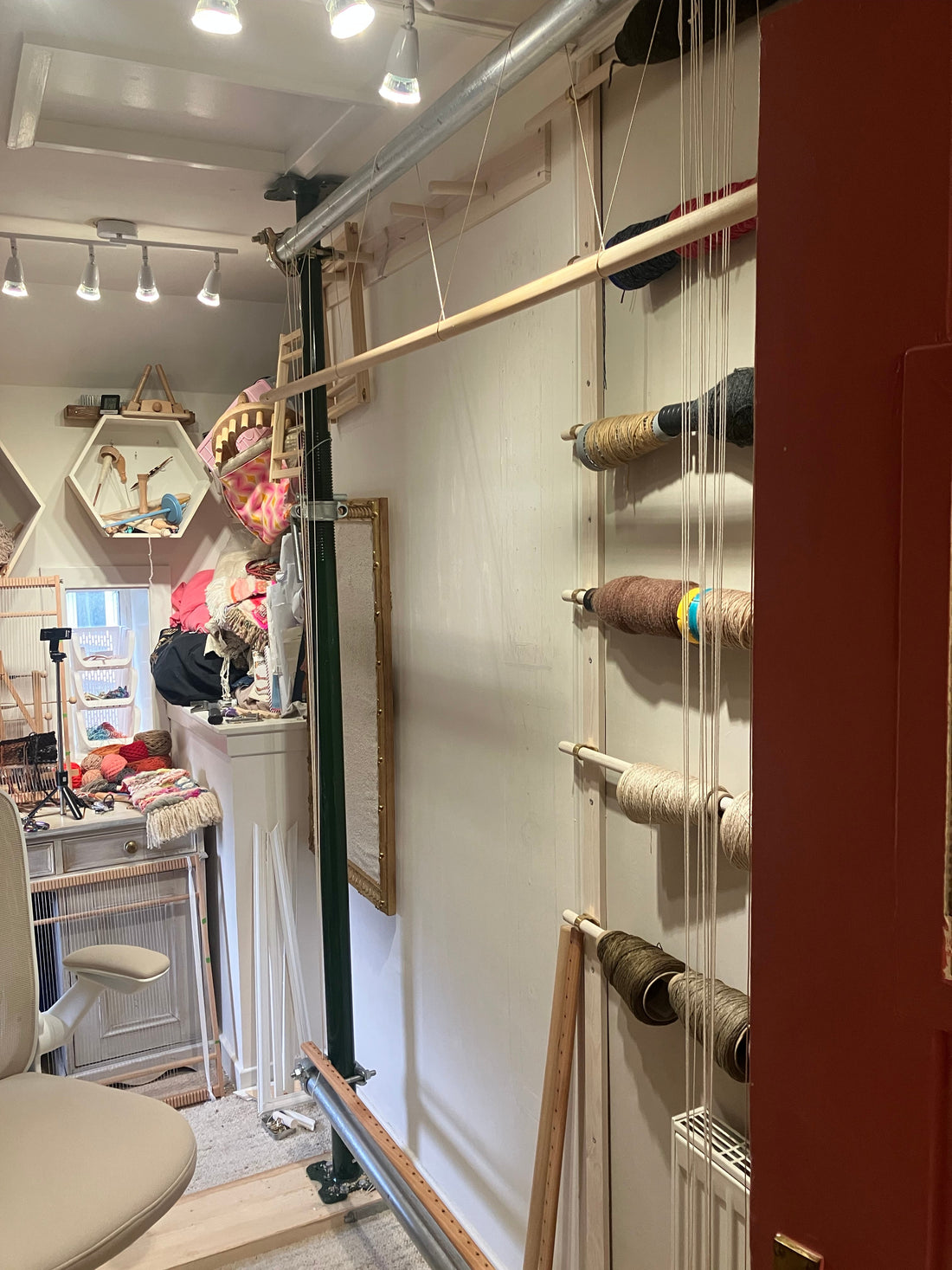 Studio Notes: Looms, Shawls, and Experimental Handspun